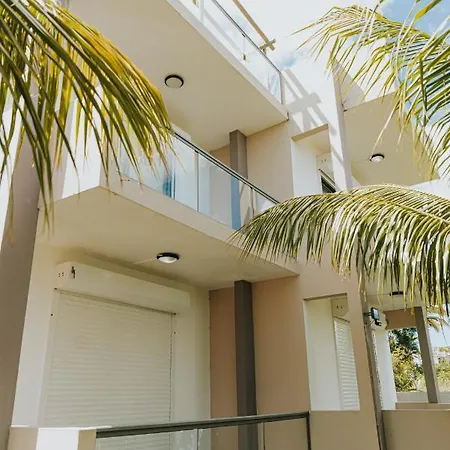 Luxe Exotica Apartments La Gaulette Esterno foto